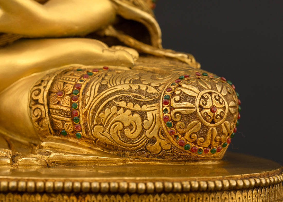 Buddha Shakyamuni: A Masterpiece in Full Gold and Precious Stones