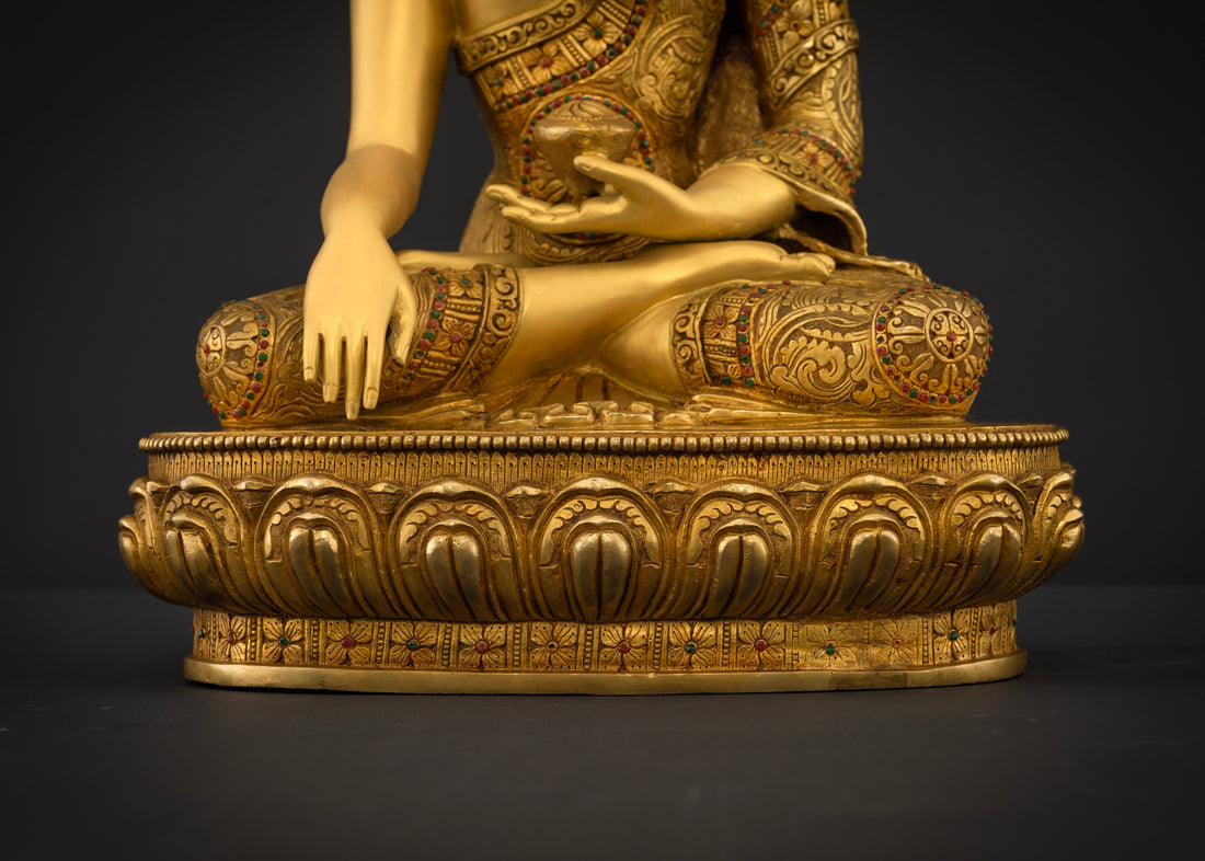 Buddha Shakyamuni: A Masterpiece in Full Gold and Precious Stones