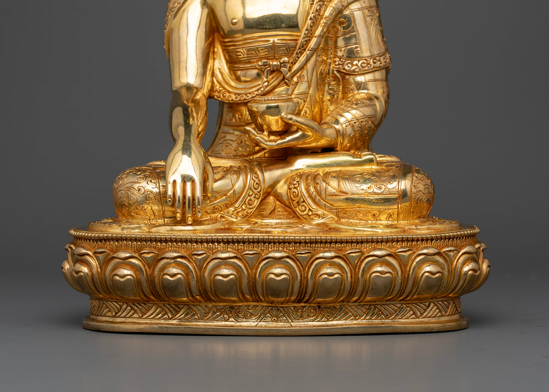 Shakyamuni Buddha: The Lotus-Seated Sage of Enlightenment