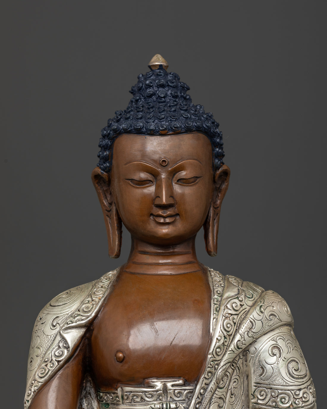 Oxidized Shakyamuni Buddha: The Path to Enlightenment and Tranquility