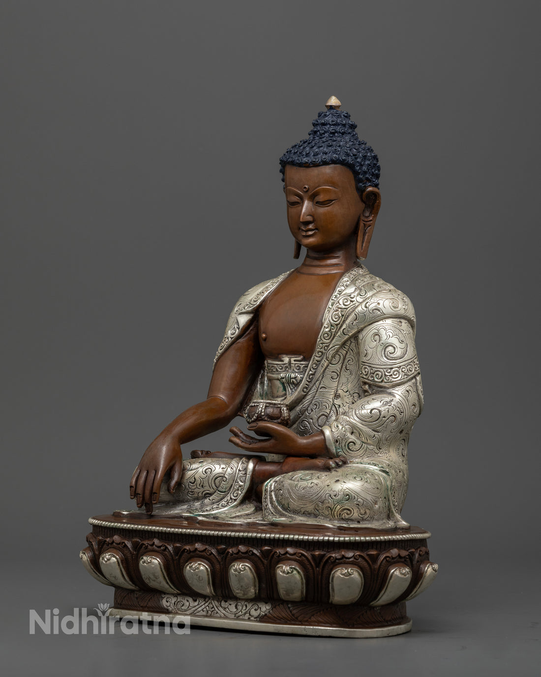 Oxidized Shakyamuni Buddha: The Path to Enlightenment and Tranquility