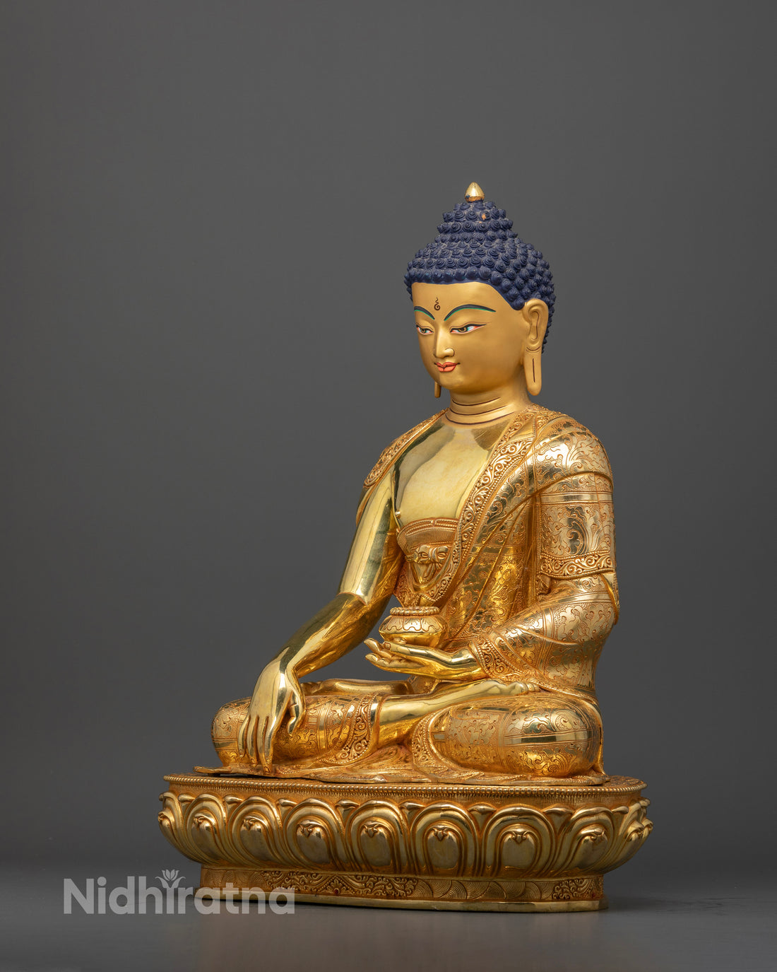 Siddhartha Statue: Embrace the Teachings of the Awakened One