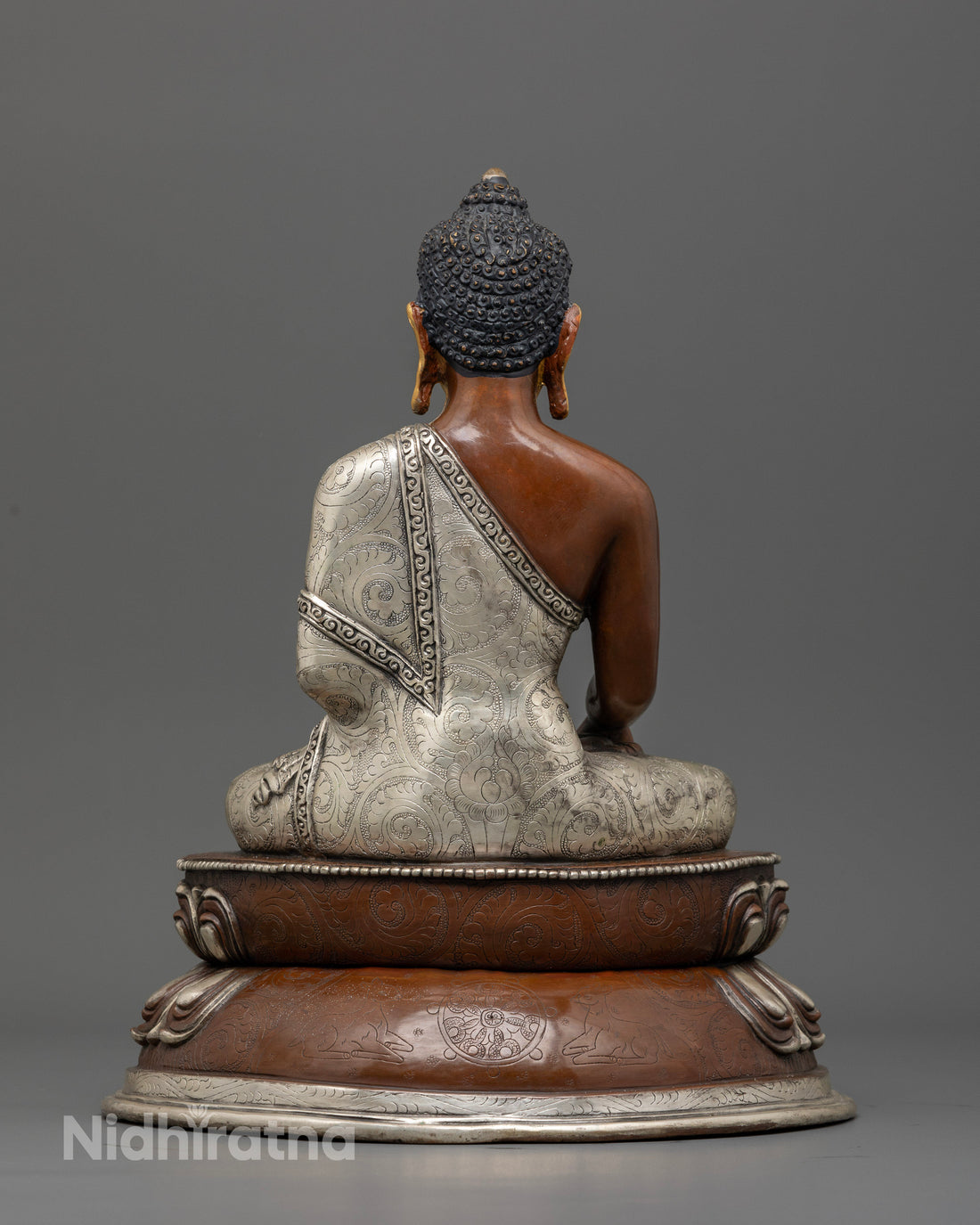 Antique Finish Shakyamuni Buddha Statue For Serenity and Focus