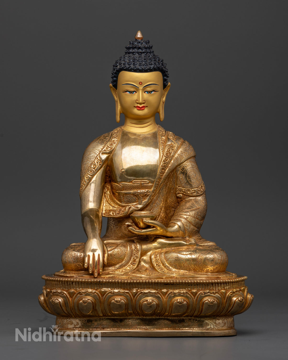 Shakyamuni Buddha Statue: Inspiring Inner Calm