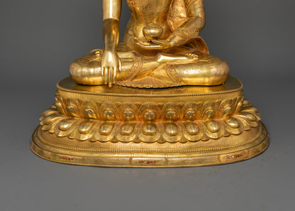 The Golden Beacon: Buddha Shakyamuni’s Illuminated Presence
