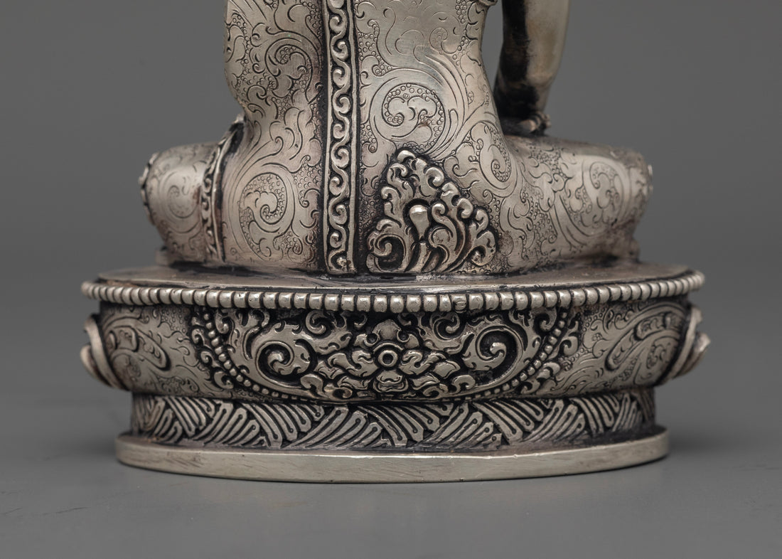 Silver Illumination: The Tranquil Aura of Shakyamuni Buddha