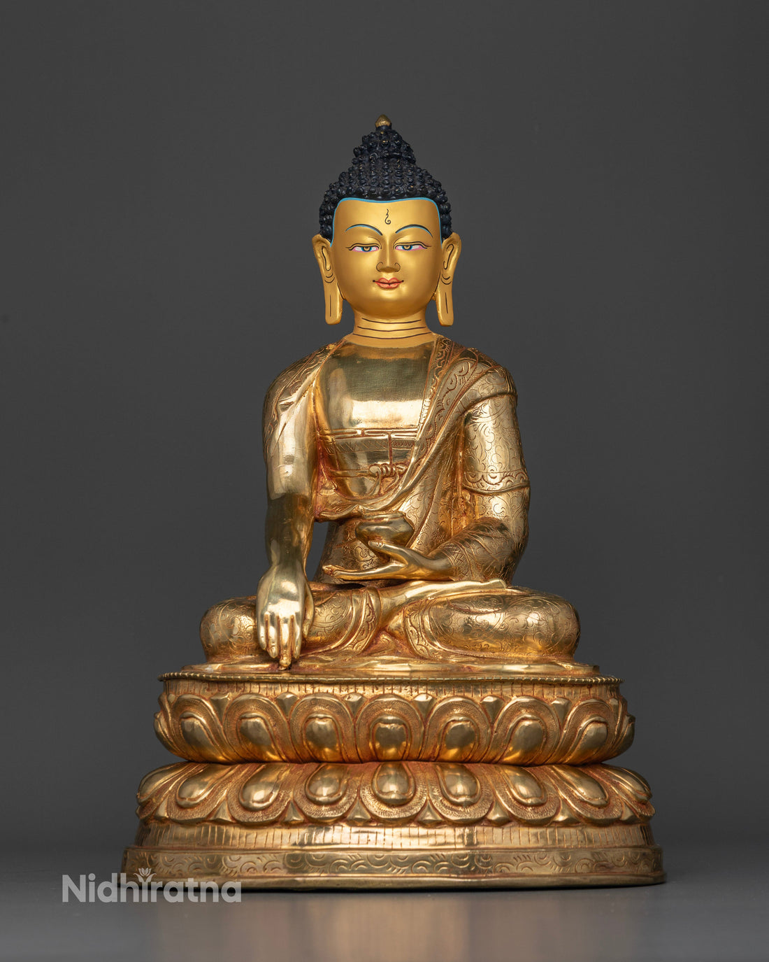 The Buddha's Radiant Presence: An Emblem of Serene Enlightenment