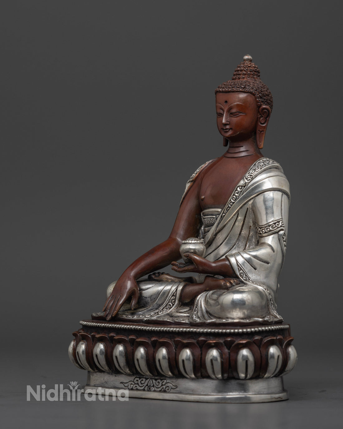 Shakyamuni Buddha Statue: Ideal for Altars