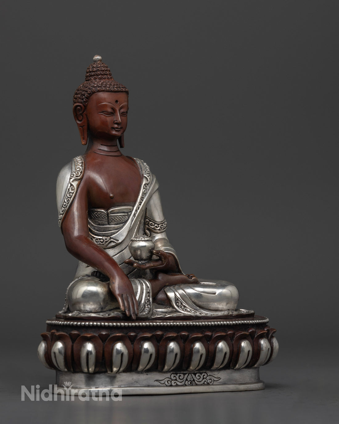 Shakyamuni Buddha Statue: Ideal for Altars