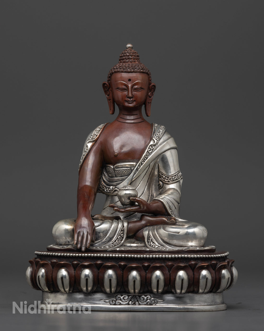 Shakyamuni Buddha Statue: Ideal for Altars