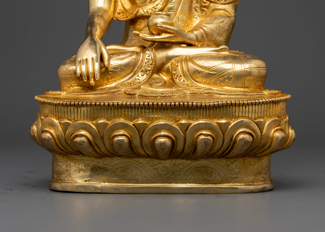 Crowned Buddha Shakyamuni: The Golden Guardian of Dharma