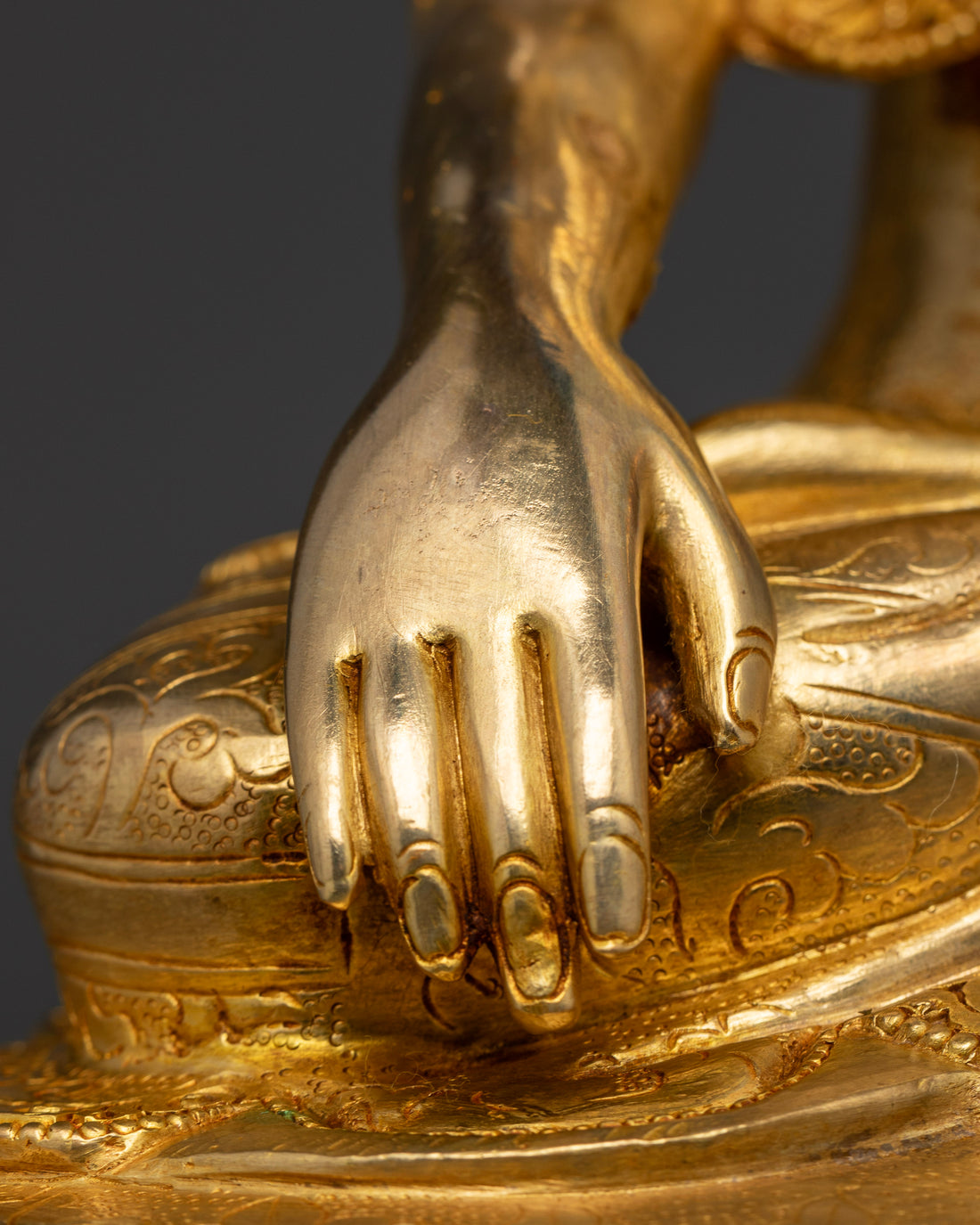 Crowned Buddha Shakyamuni: The Golden Guardian of Dharma