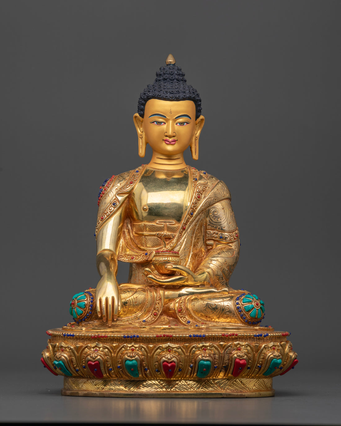 Shakyamuni Buddha: The Divine Manifestation of Tranquility