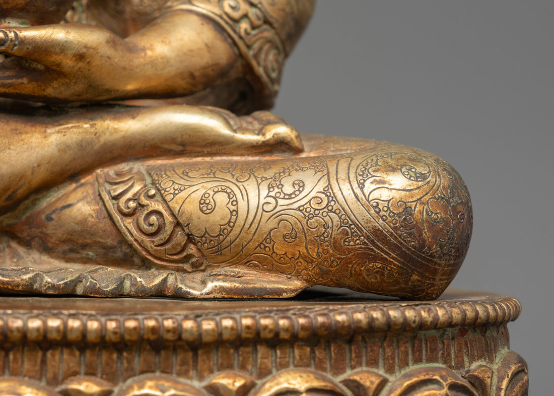 Antique Buddha Shakyamuni: Timeless Wisdom Preserved in Sacred Art