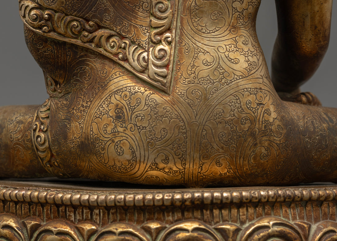 Antique Buddha Shakyamuni: Timeless Wisdom Preserved in Sacred Art