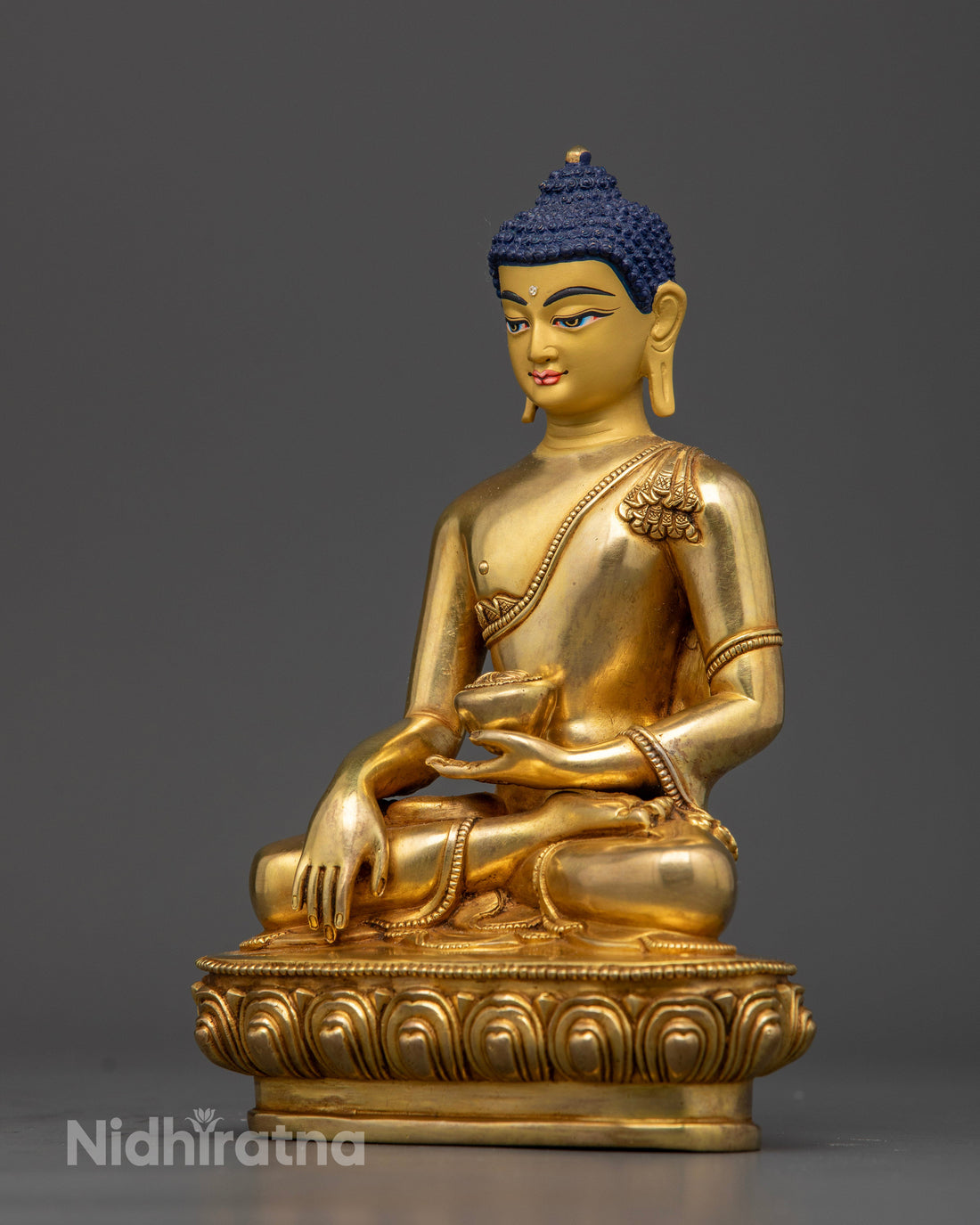 Buddha Shakyamuni: Guiding Humanity Towards Peace and Enlightenment