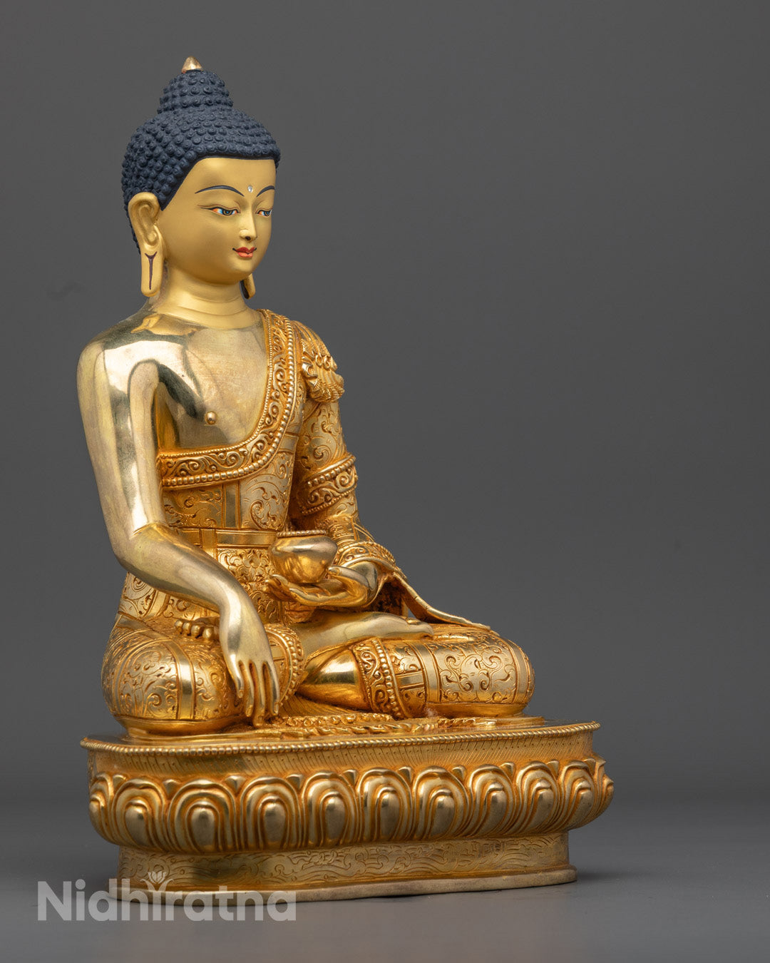 Masterfully Crafted Shakyamuni Buddha Statue
