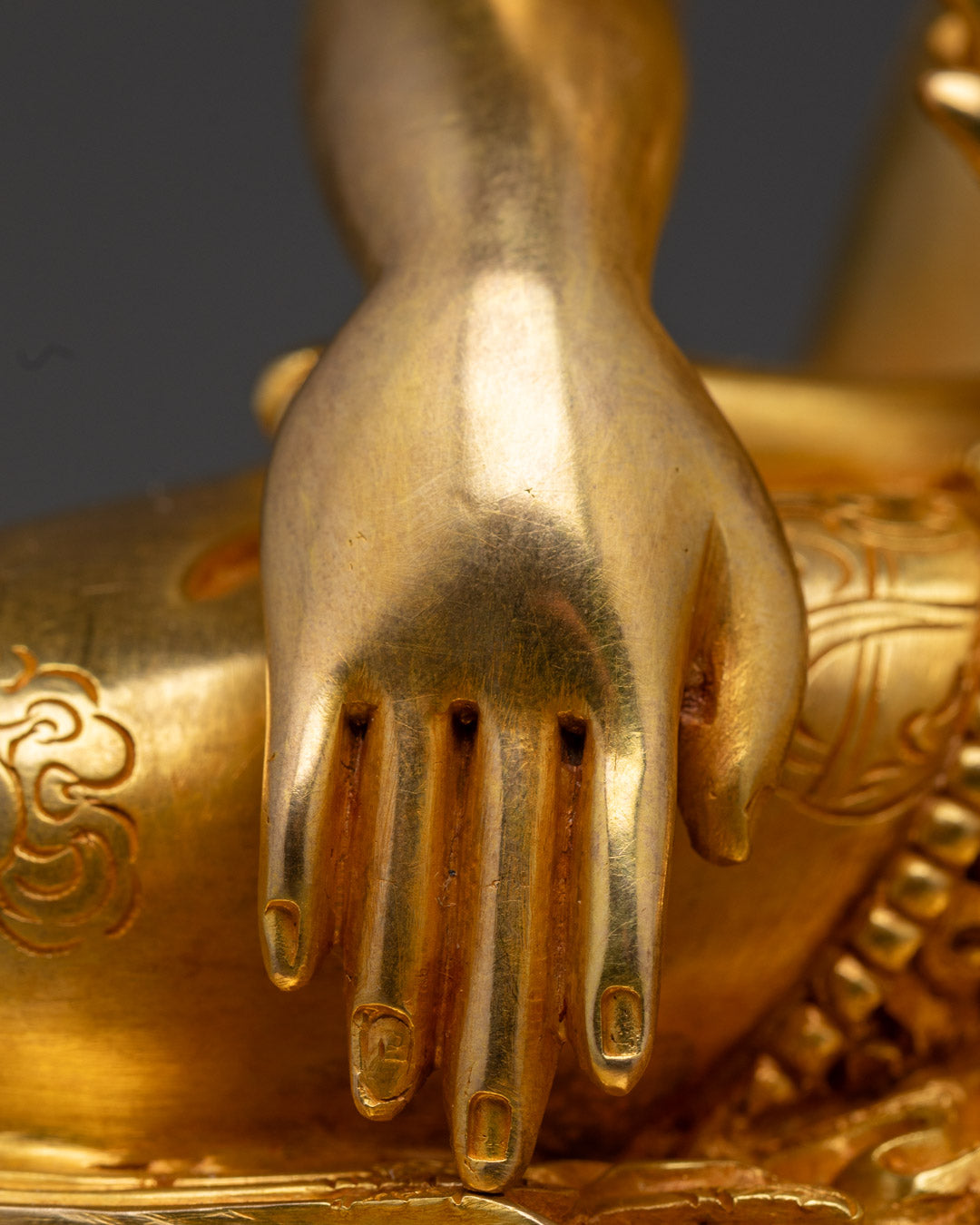 Masterfully Crafted Shakyamuni Buddha Statue