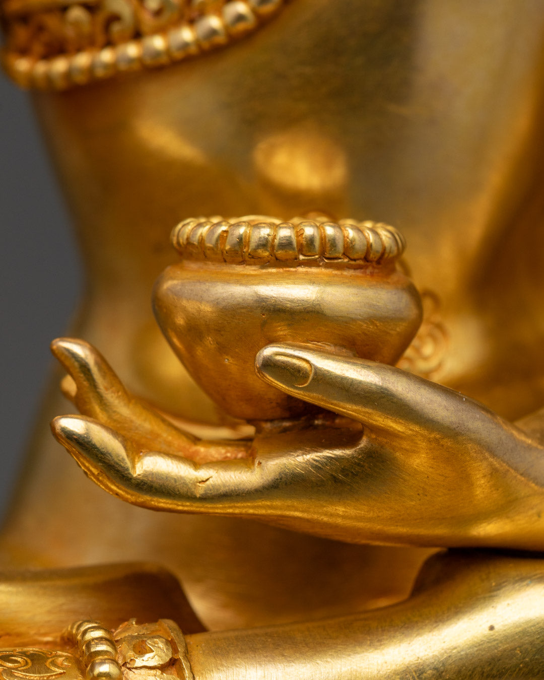 Masterfully Crafted Shakyamuni Buddha Statue