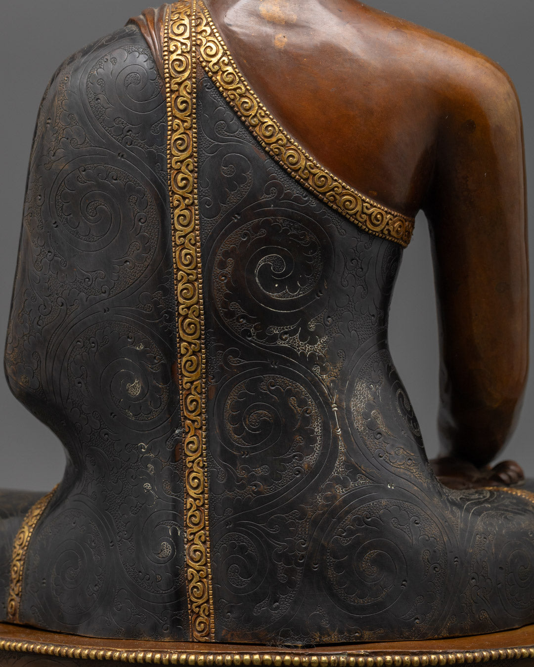 Premium Oxidized Shakyamuni Buddha Statue | Tibetan Artwork