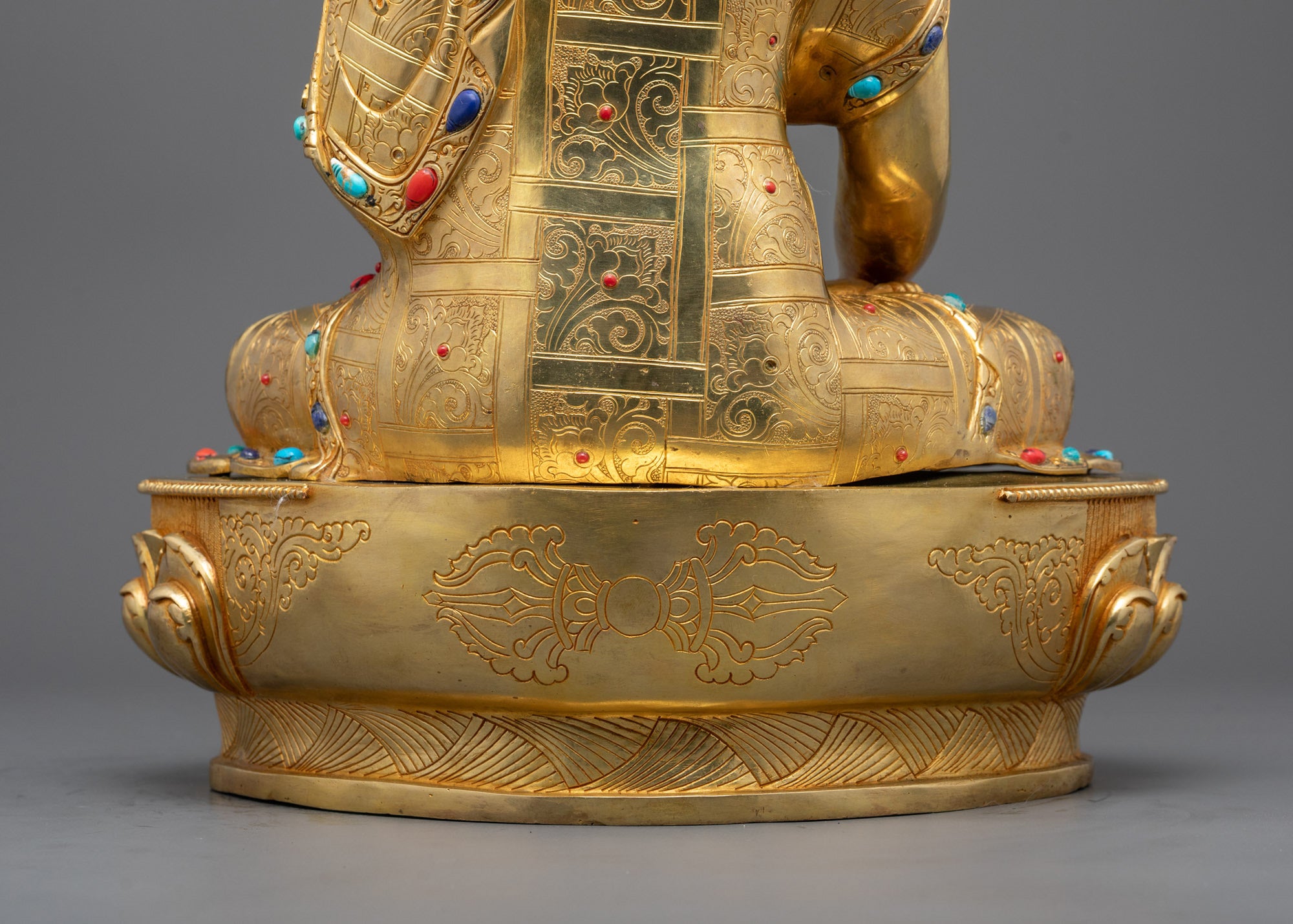 Statue of Shakyamuni Buddha | Siddhartha Gautama