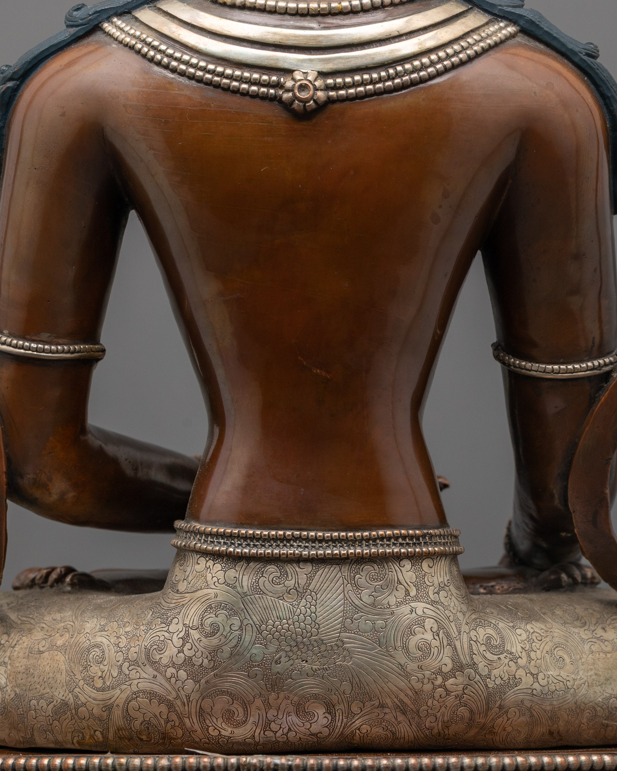Crowned Shakyamuni Buddha Statue | Regal Enlightenment in Handcrafted