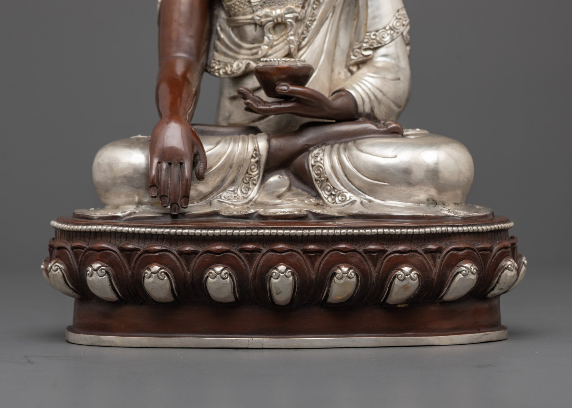 Oxidized Shakyamuni Buddha Statue | Himalayan Enlightened Master Decor