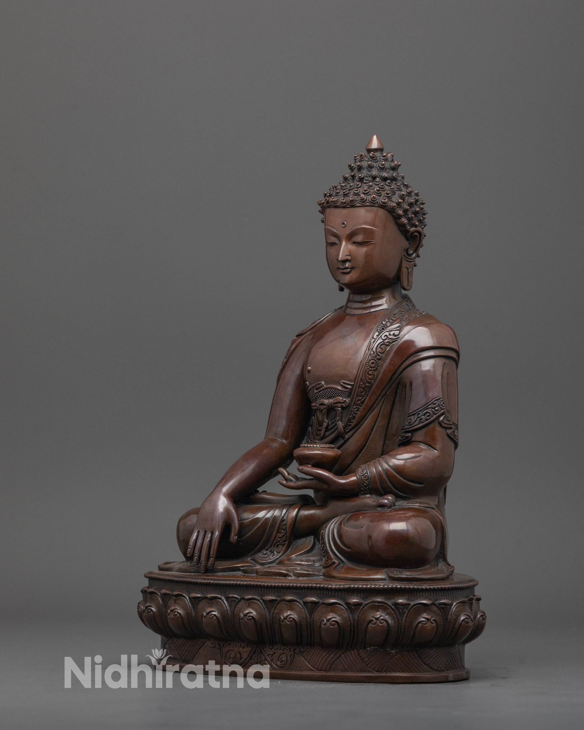 Handmade Shakyamuni Buddha Statue | Timeless Symbol of Enlightenment