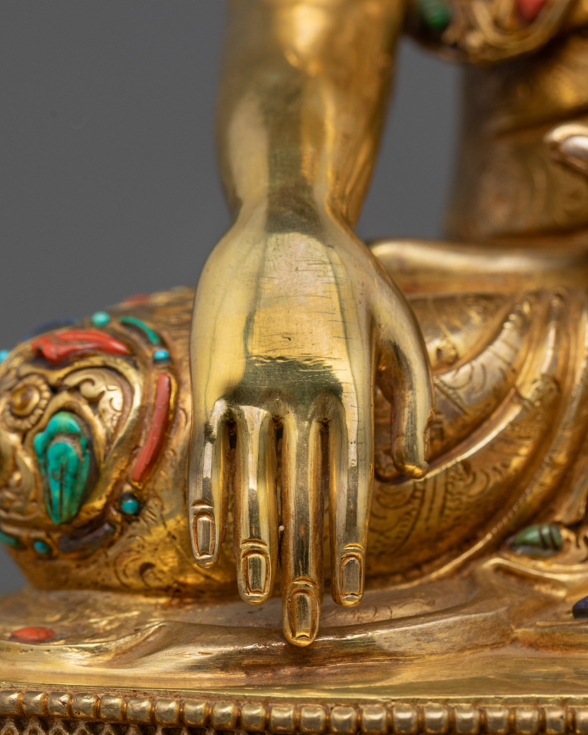 Enlightened Shakyamuni Buddha Statue | Fire Gold Gilded Himalayan