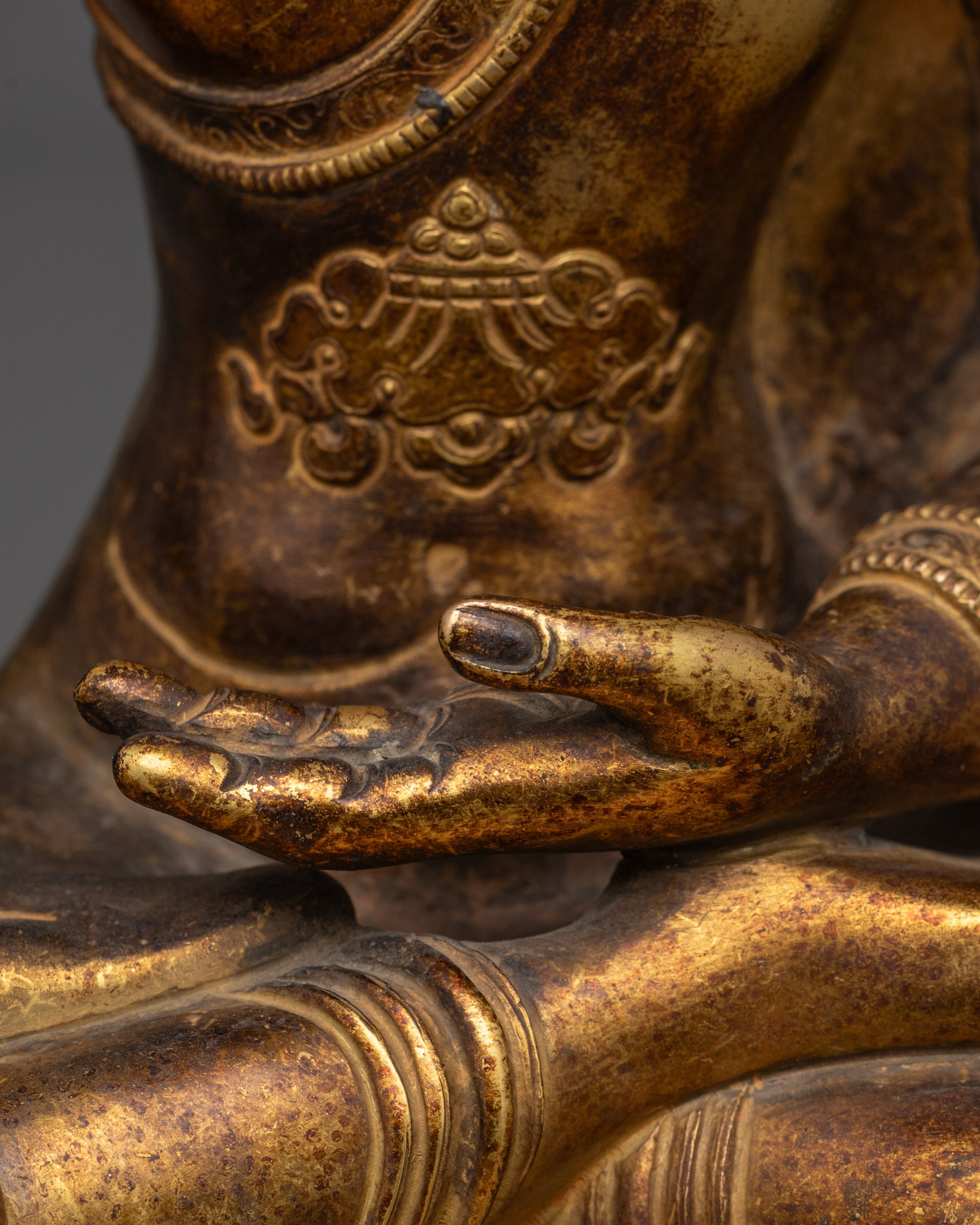 Antique Shakyamuni Buddha Statue | Handcrafted Spiritual Sculpture