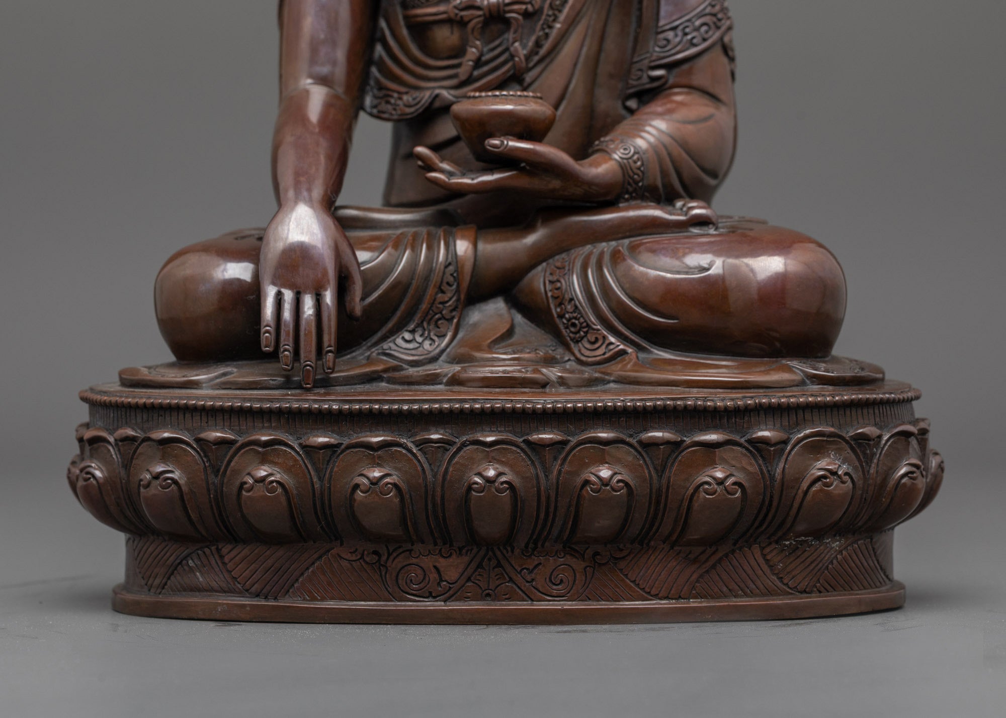 Handmade Shakyamuni Buddha Statue | Timeless Symbol of Enlightenment