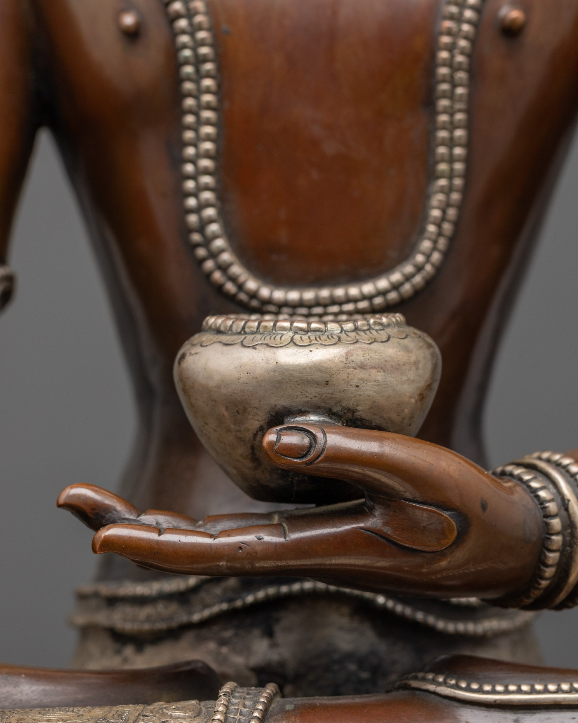 Crowned Shakyamuni Buddha Statue | Regal Enlightenment in Handcrafted