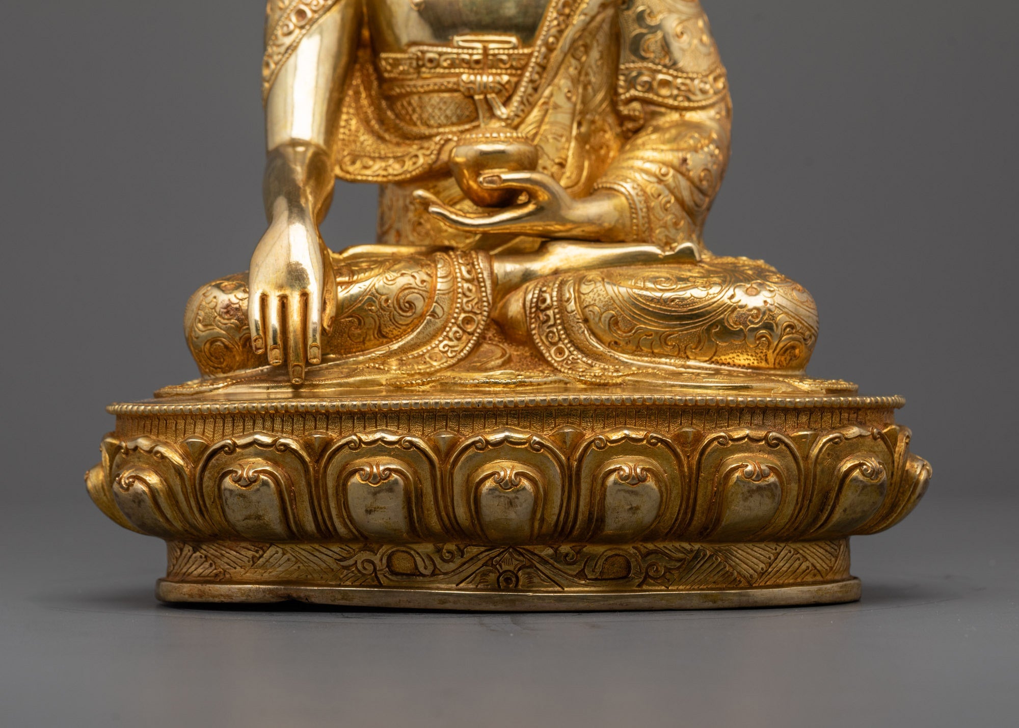 Traditional Buddha Shakyamuni Statue | Spiritual Home Decor