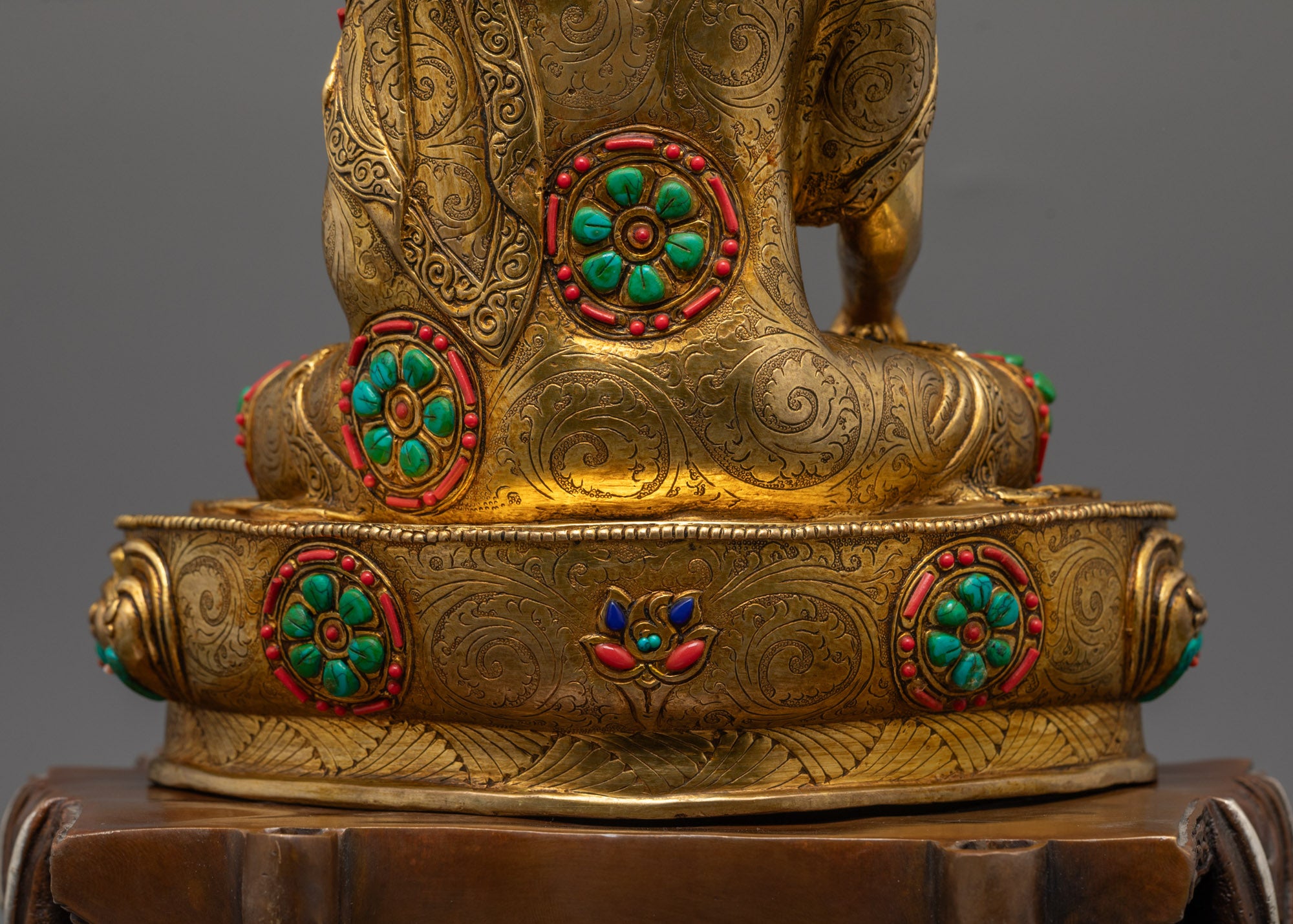 Buy Shakyamuni Buddha Statue | Fire-Gilded Spiritual Artwork