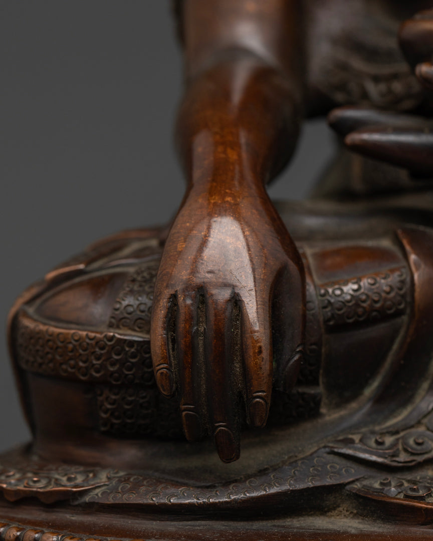 Shakyamuni Buddha Statue: Handcrafted Symbol of Enlightenment
