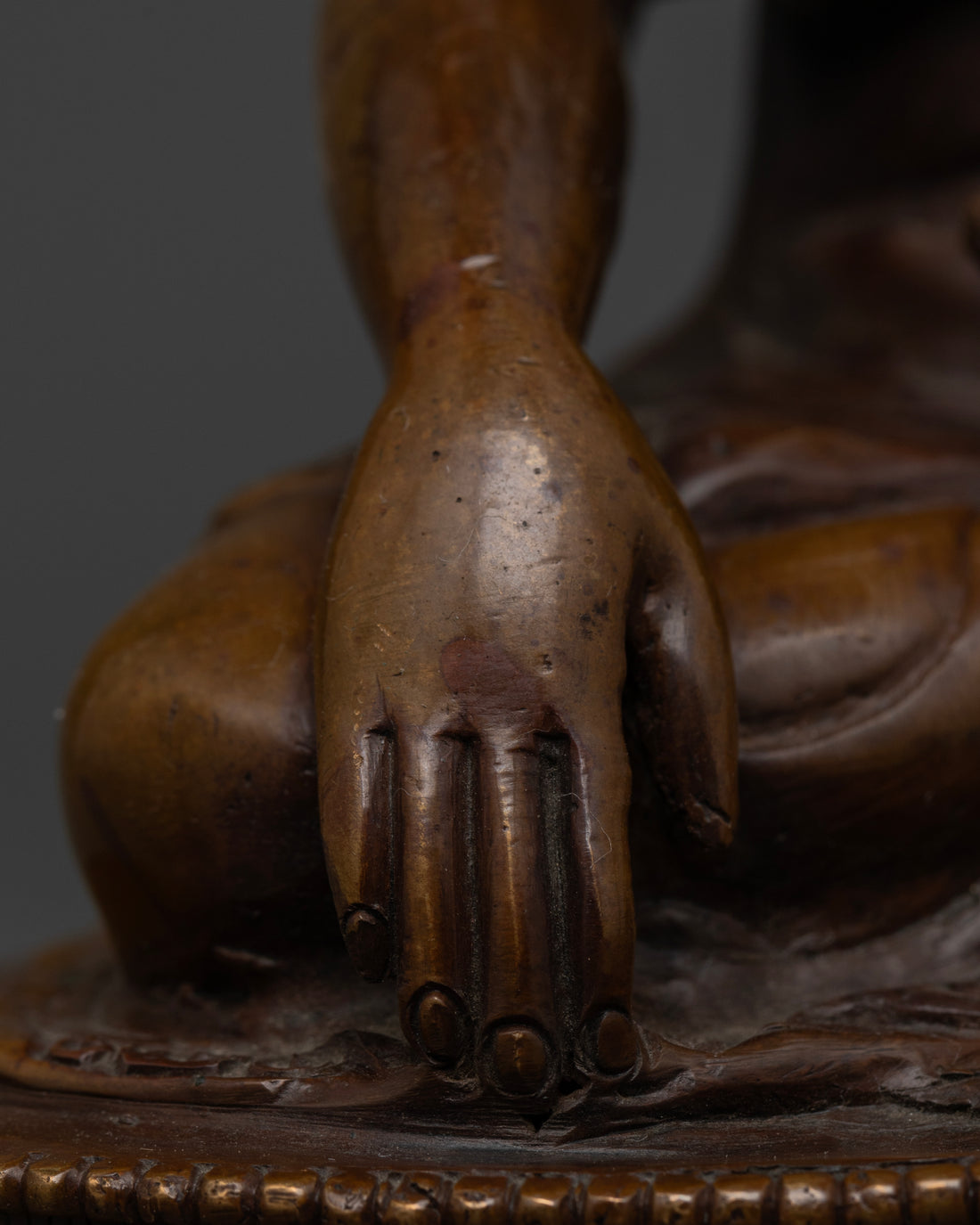 Oxidized Shakyamuni Buddha Statue | Mindfulness and Meditation