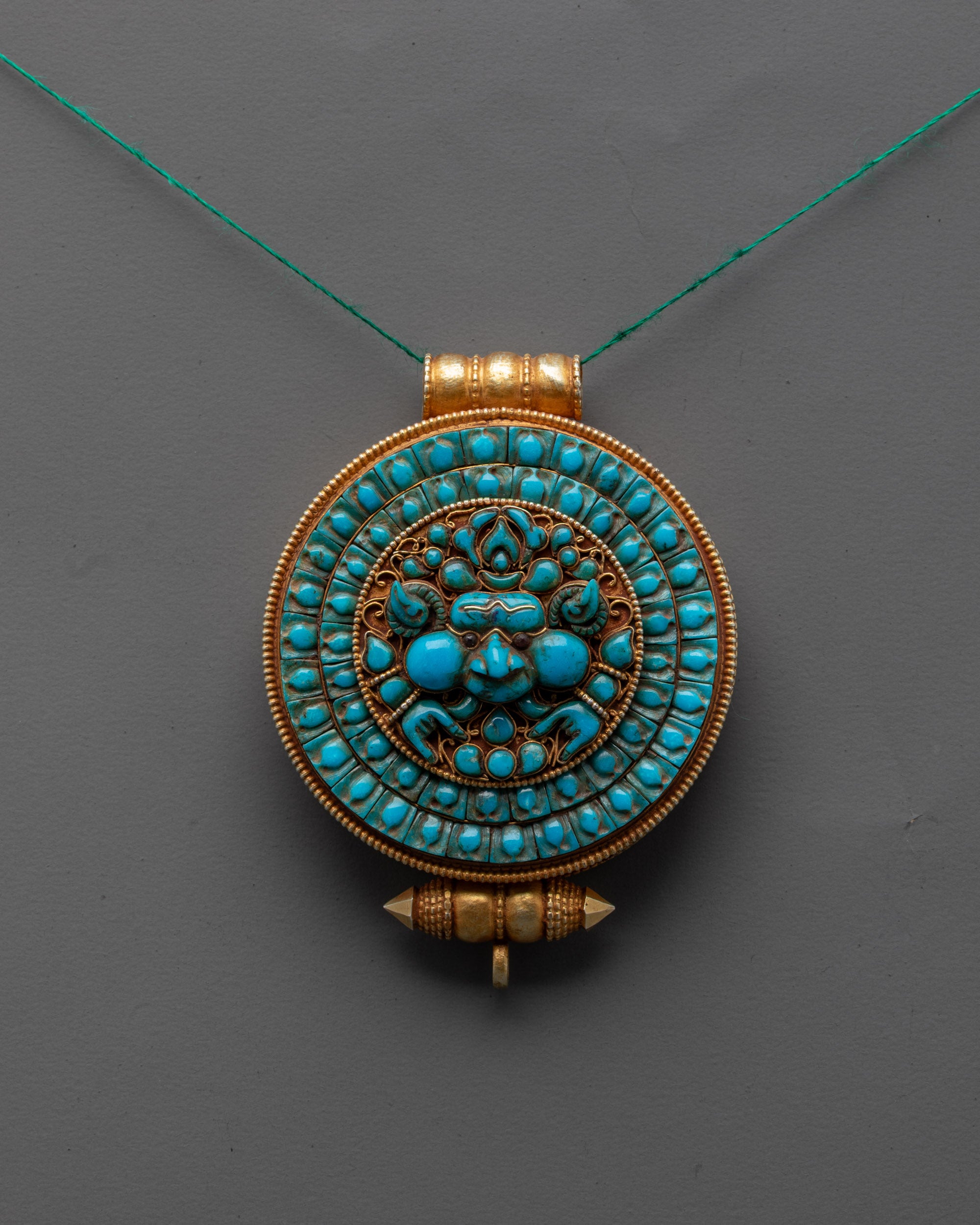 Buddhist Semi-Precious Stones Design Locket