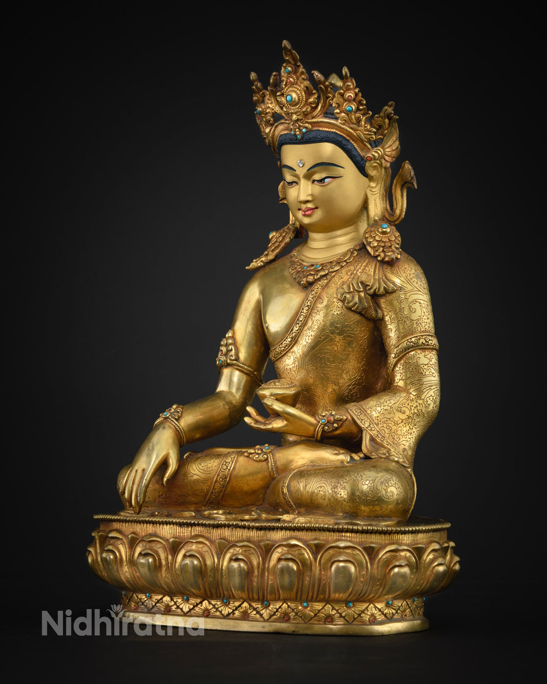 Crowned Buddha Shakyamuni Statue: Emblem of Enlightenment