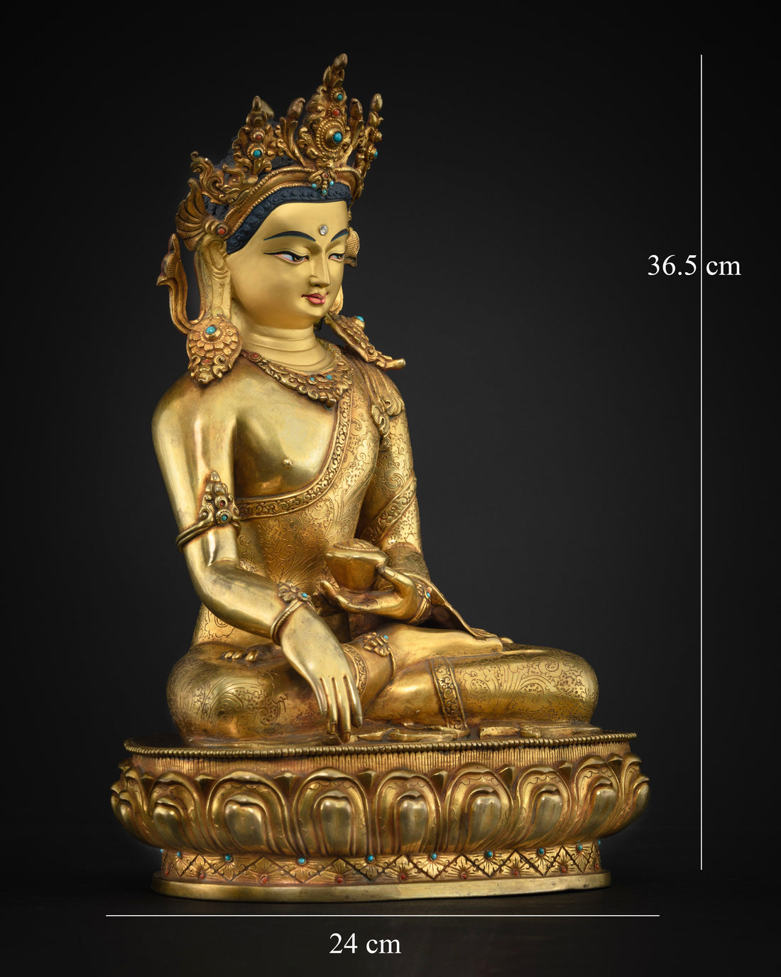 Crowned Buddha Shakyamuni Statue: Emblem of Enlightenment