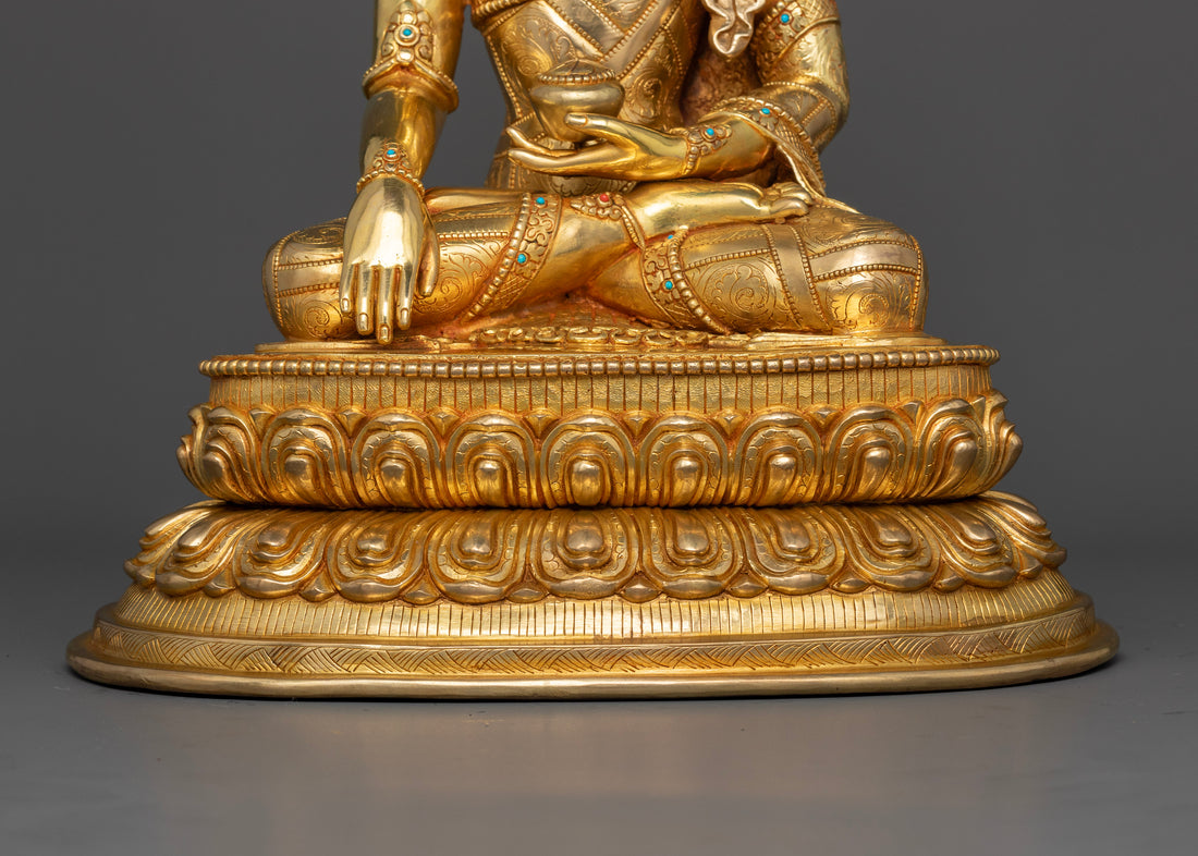 The Crowned Buddha: Symbolism and Spiritual Majesty