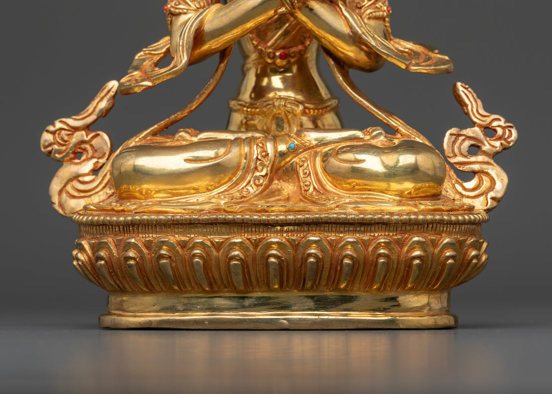 Gold-Gilded Vajradhara: The Radiant Holder of the Vajra