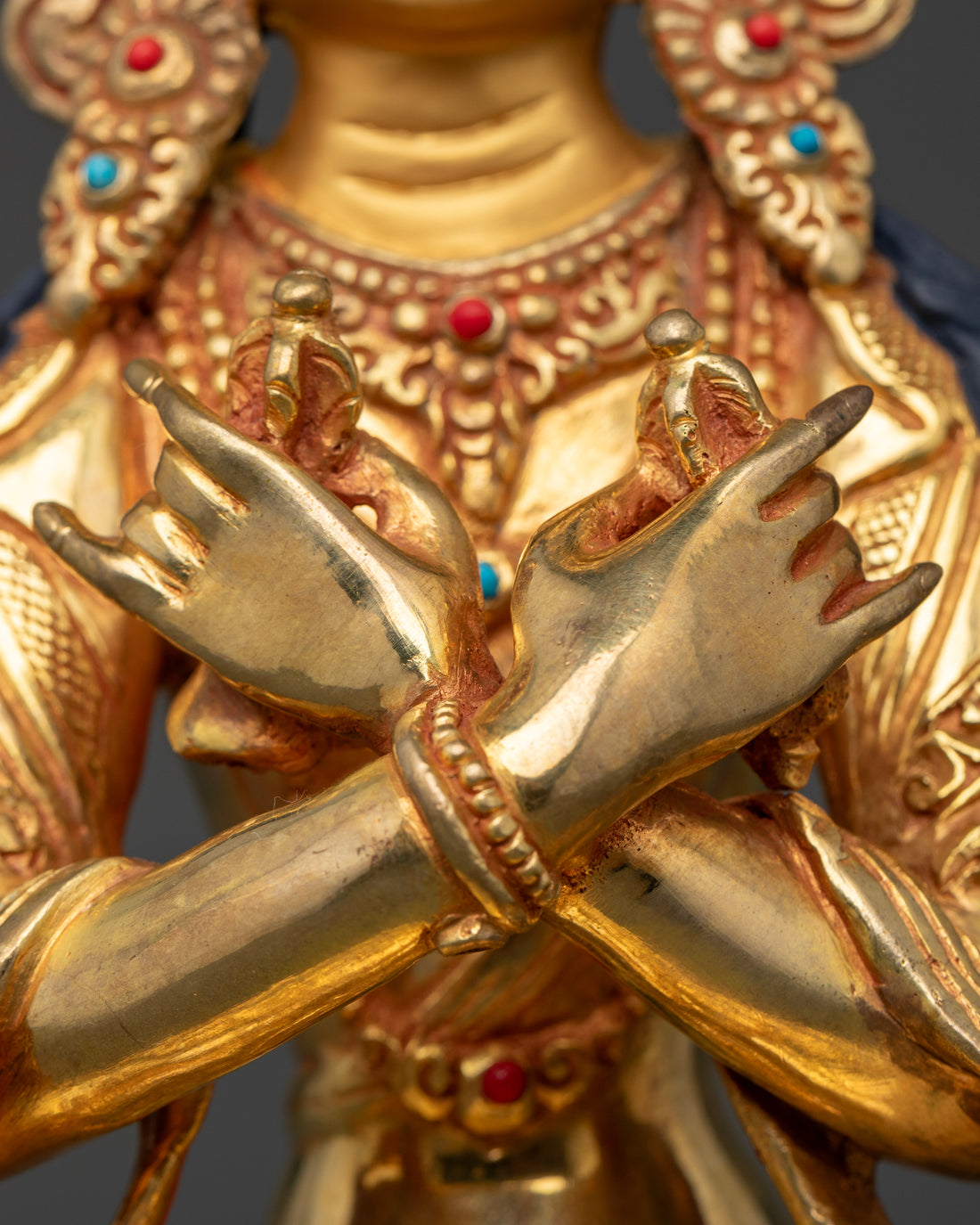 Gold-Gilded Vajradhara: The Radiant Holder of the Vajra