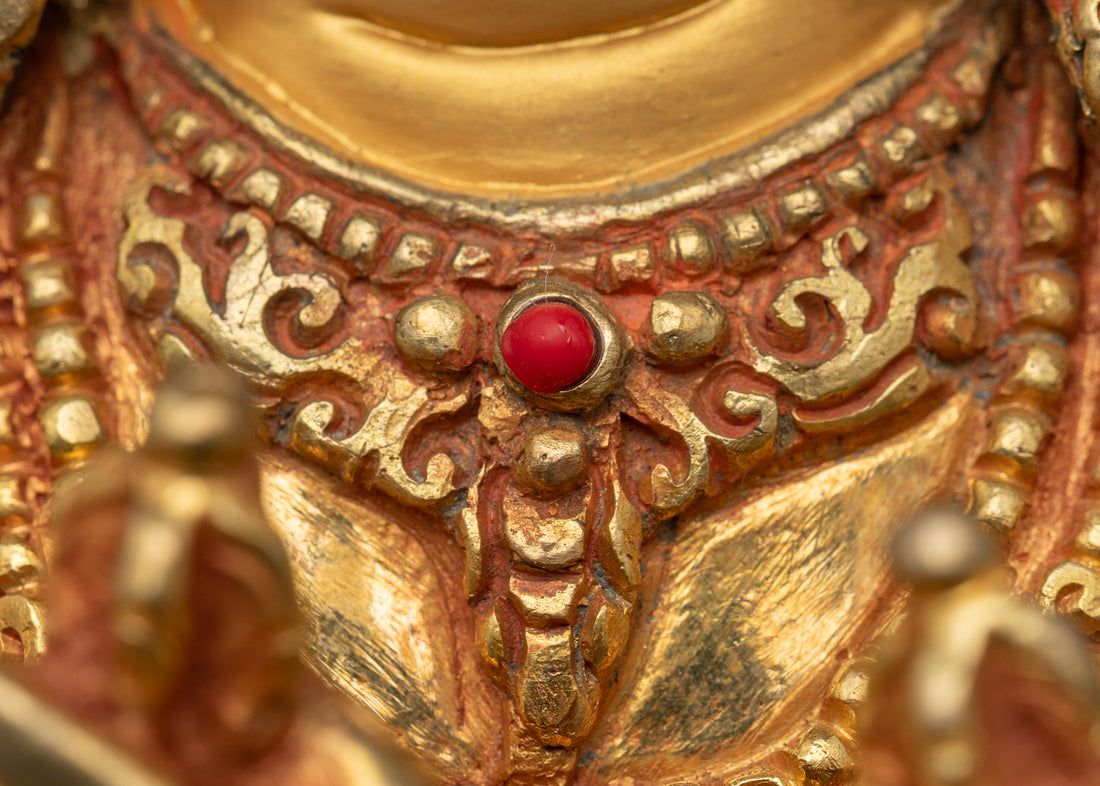 Gold-Gilded Vajradhara: The Radiant Holder of the Vajra