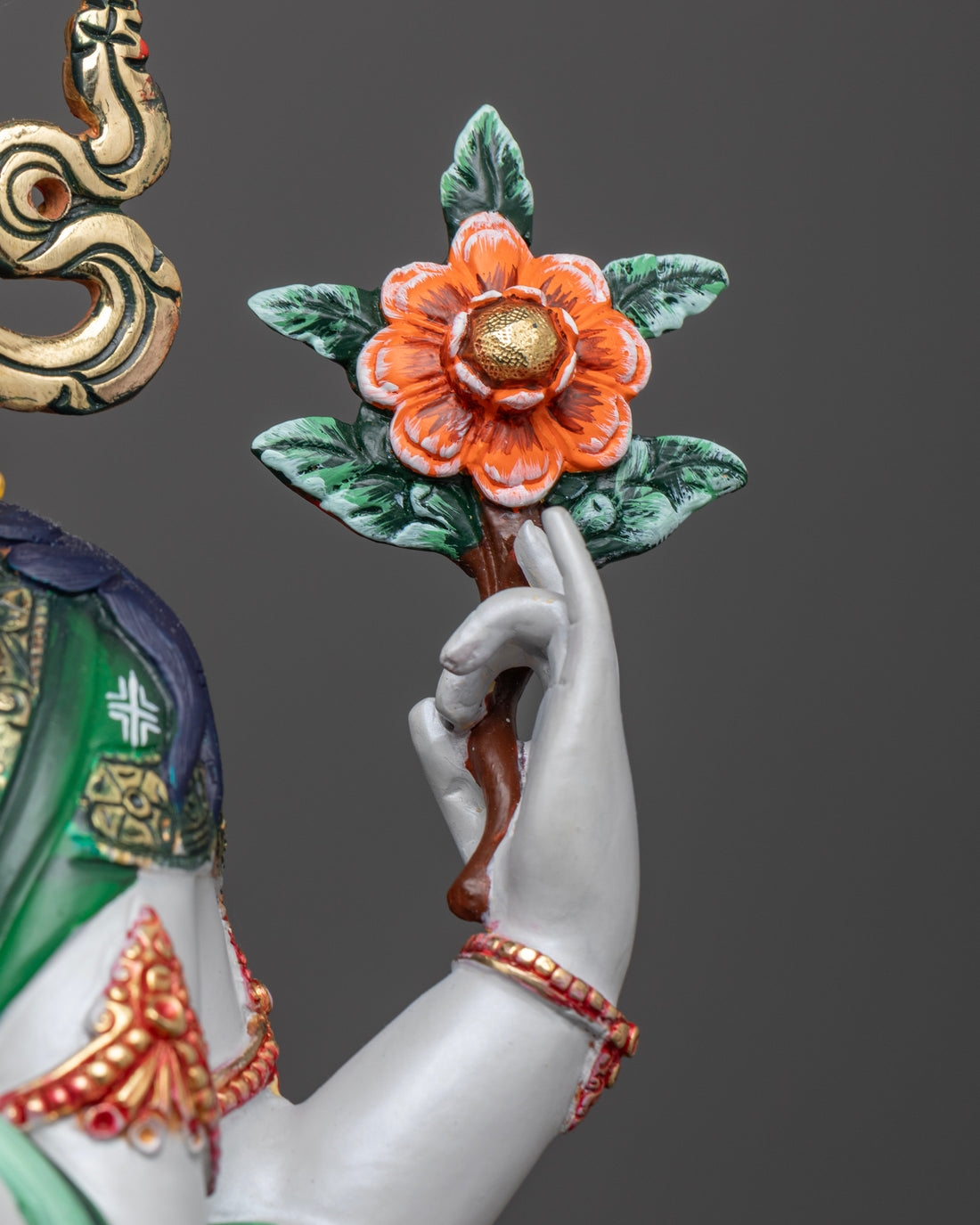 Chenrezig Statue: Embodiment of Universal Compassion