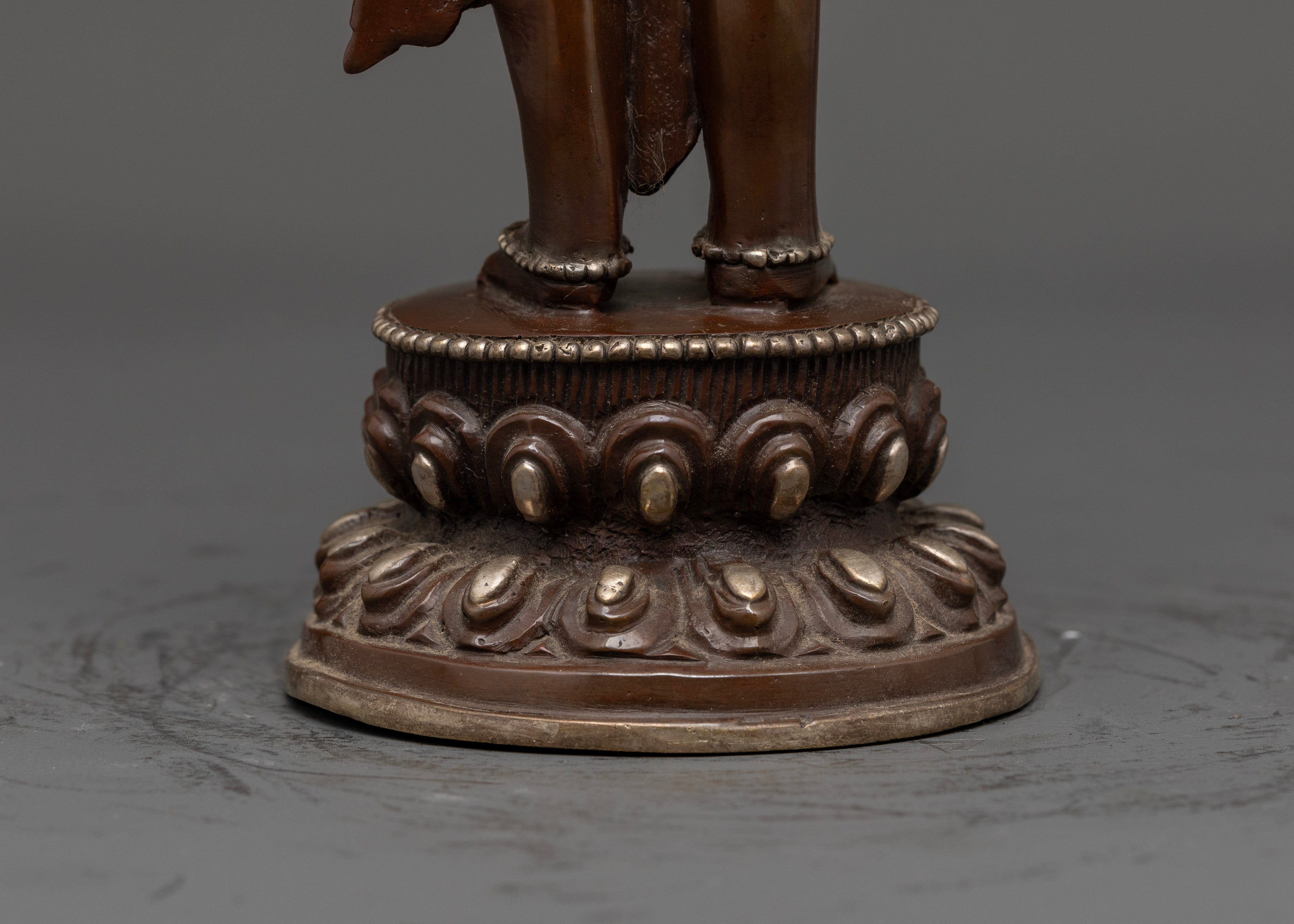 Handmade Avalokiteshvara Statue: Artistry from Nepal