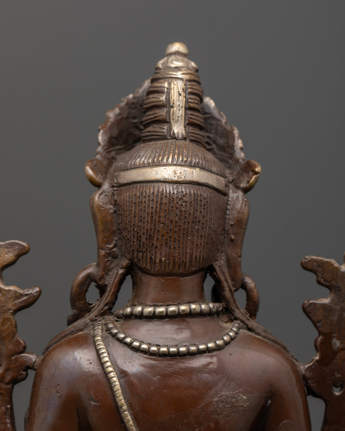 Handmade Avalokiteshvara Statue: Artistry from Nepal