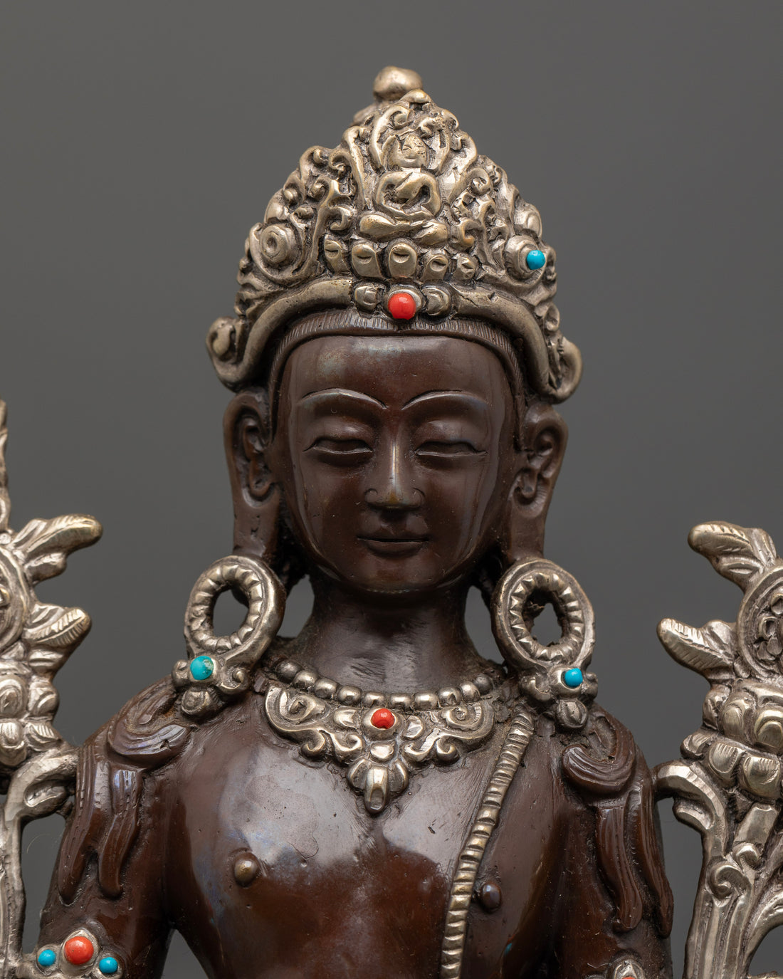 Handmade Avalokiteshvara Statue: Artistry from Nepal