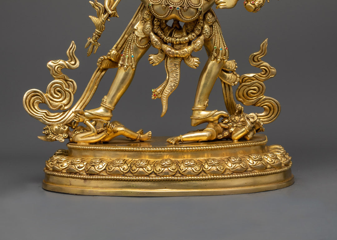 Chakrasambhara with Vajravarahi Statue