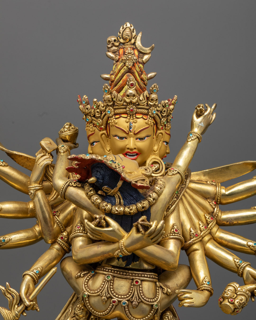 Chakrasambhara with Vajravarahi Statue