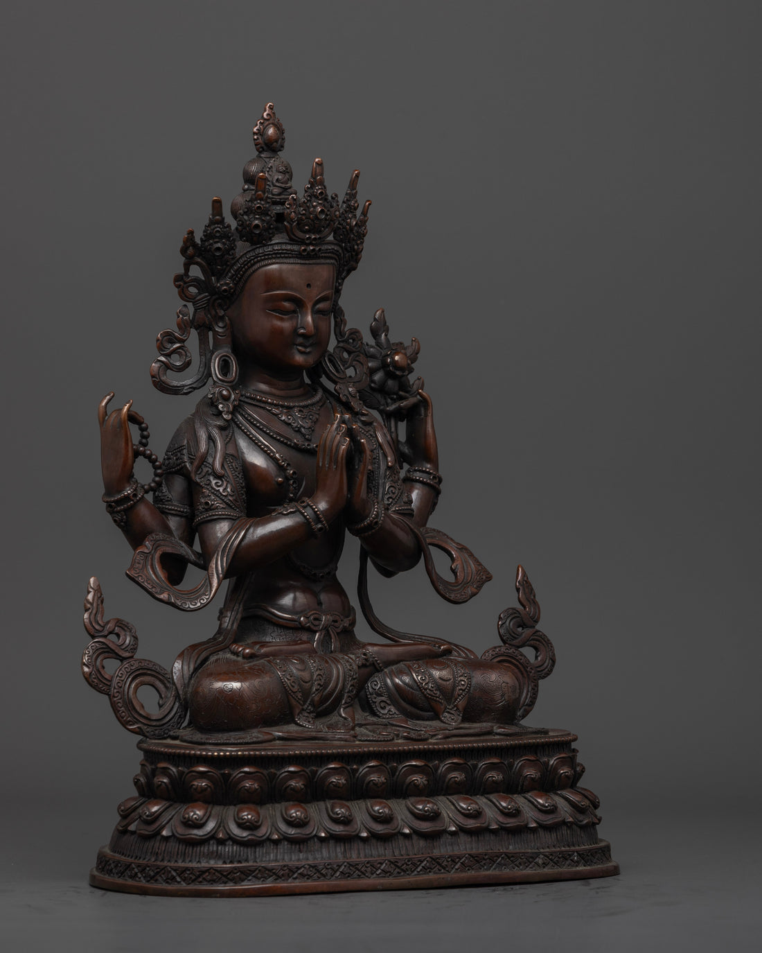 Oxidized Chenrezig Statue: Elegant Compassionate Art